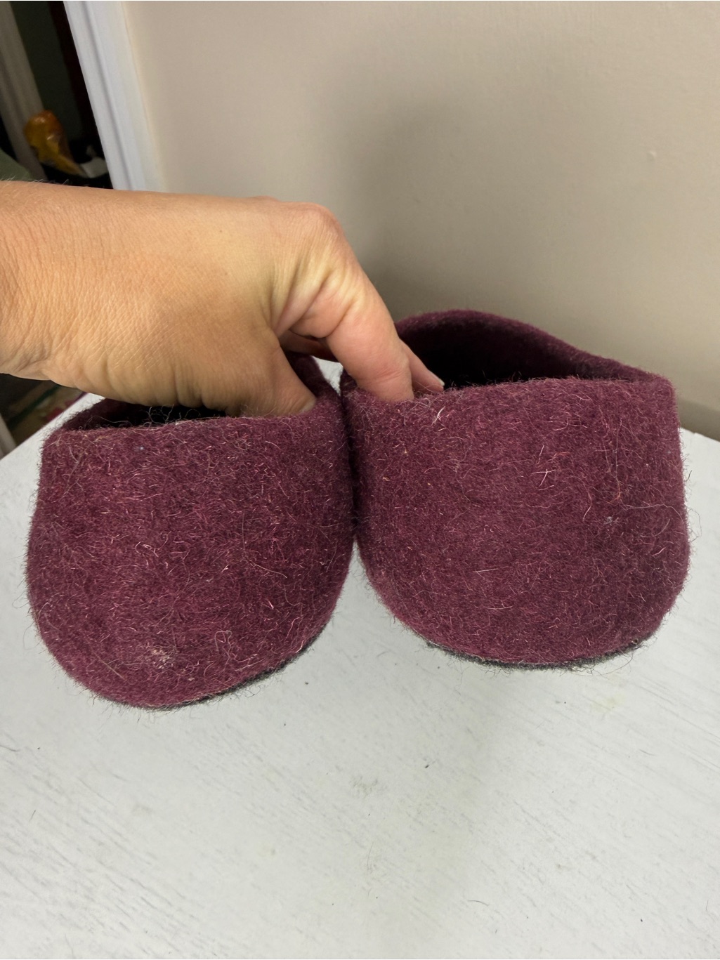Kyrgies Wool Felt Slippers Unisex M 9-9.5, W 11.5-12 — image 5 of 8